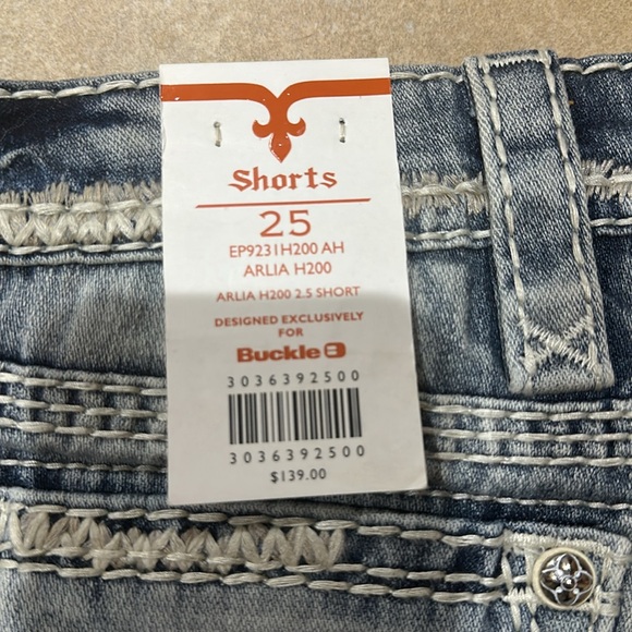 Women’s Rock Revival Jean Shorts. - Picture 8 of 8